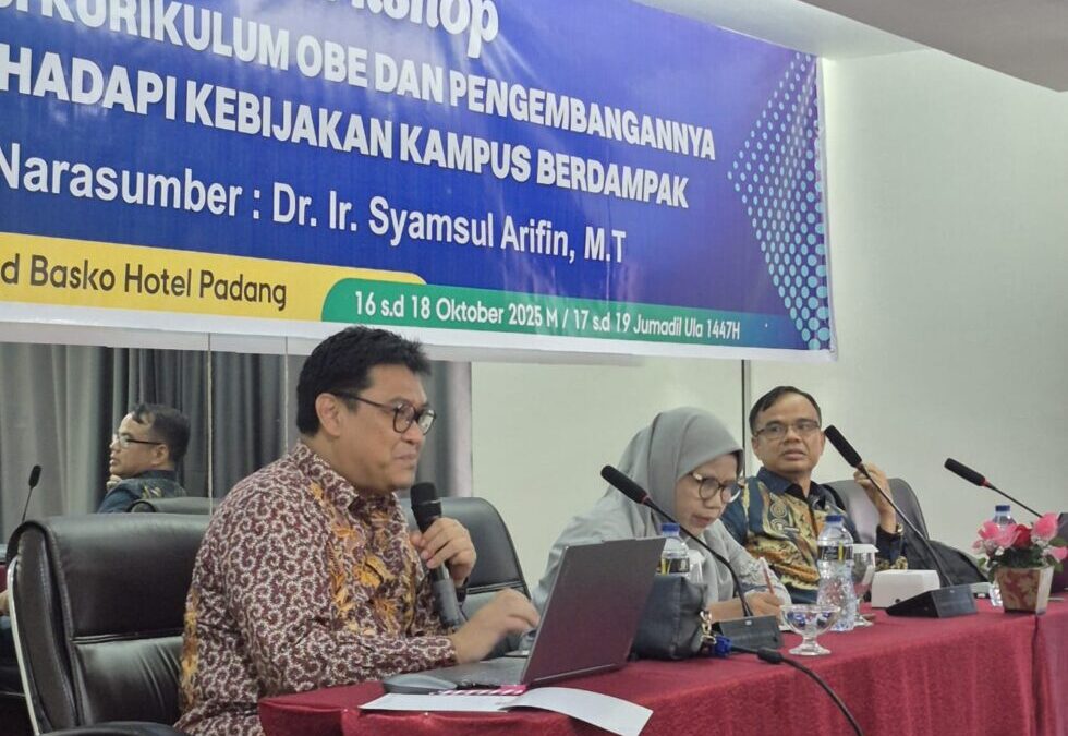 UIN Mahmud Yunus Batusangkar Gelar Workshop Evaluasi Kurikulum OBE Hadapi Kebijakan Kampus Berdampak